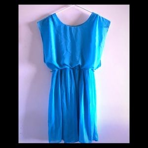 Girls dress. Very pretty and blue